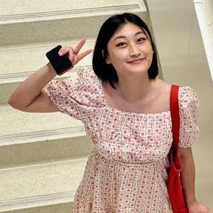 Meet your Posher, Clara